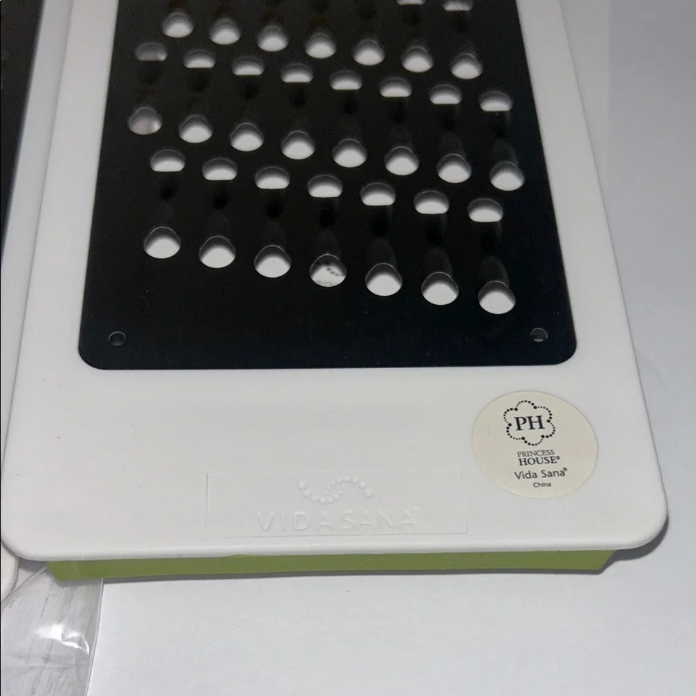 Princess House Vida Sana Coarse & Fine Grater Set - White, Blue, Green